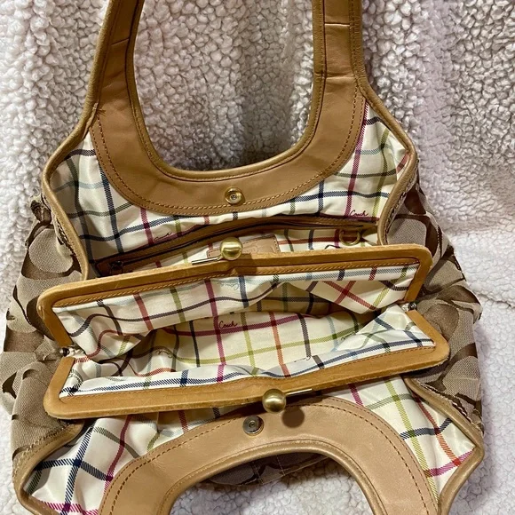 Coach Signature Tan And Gold Canvas/Leather Vintage Y2K Ergo Satchel - Picture 9 of 14